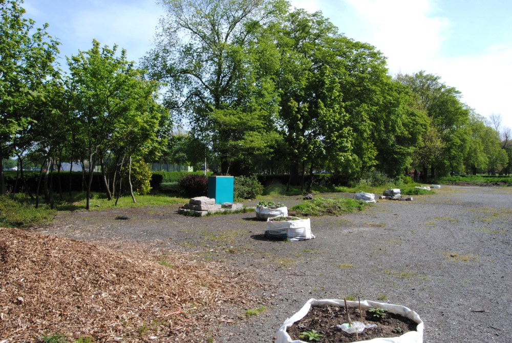 Woodedge_hardstanding